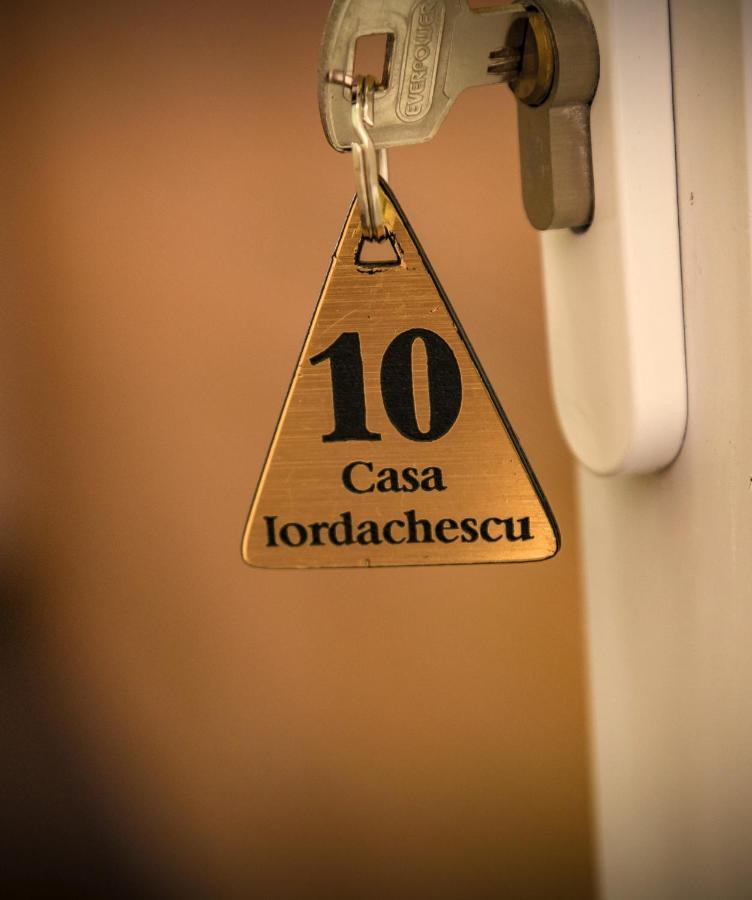 Casa Iordachescu 2 Mai Hotel Exterior photo